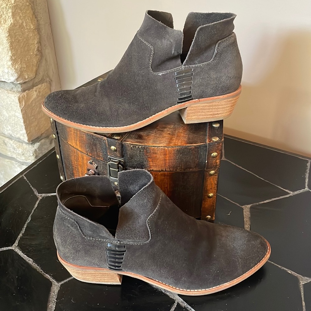Dolce Vita Ankle Bootie